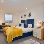 Sleeps 3 - Perfect For Families - Contractors - Professionals - Free Parking & Wifi Leeds (West Yorkshire)