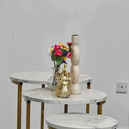 Sleeps 3 - Perfect For Families - Contractors - Professionals - Free Parking & Wifi 公寓 利兹