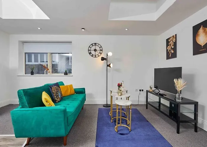 Sleeps 3 - Perfect For Families - Contractors - Professionals - Free Parking & Wifi Apartment