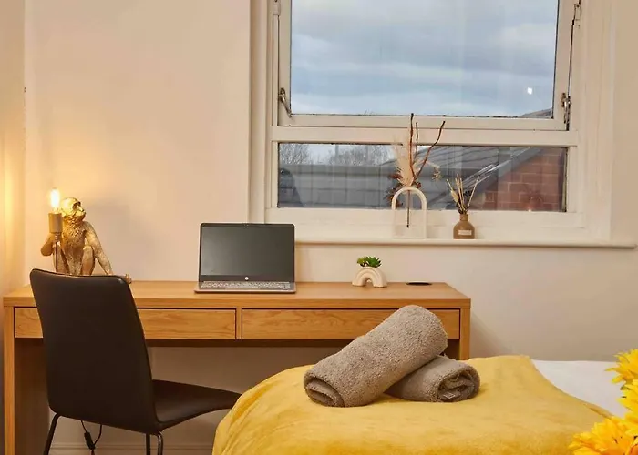 Sleeps 3 - Perfect For Families - Contractors - Professionals - Free Parking & Wifi *