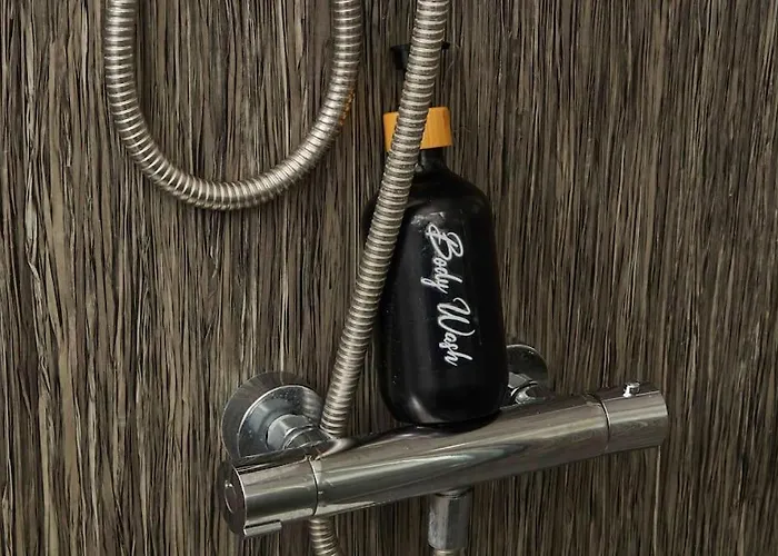 Sleeps 3 - Perfect For Families - Contractors - Professionals - Free Parking & Wifi Apartamento *